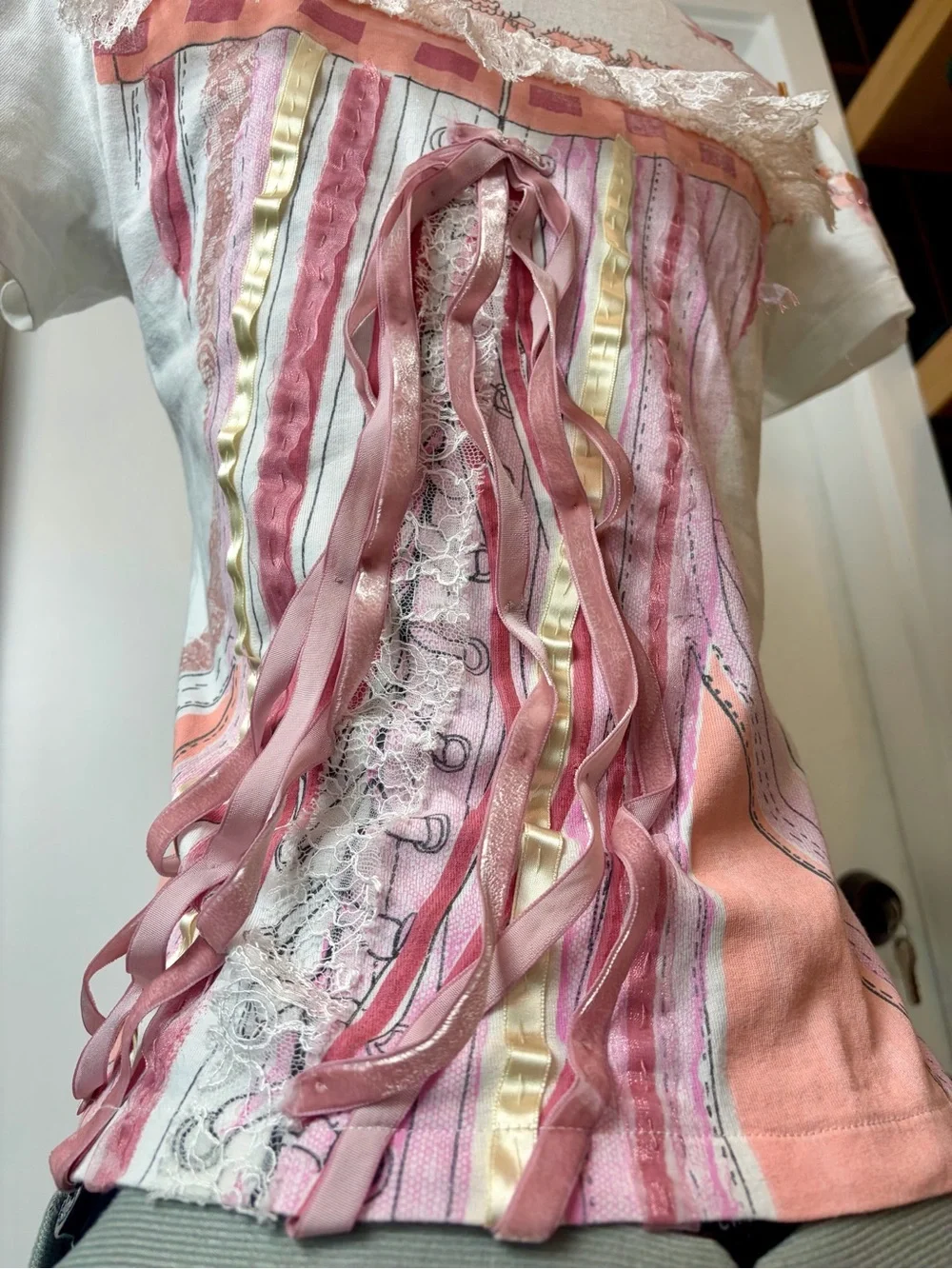 DIOR VTG Galliano ‘02 Corset Tee, white w/pink velvet ribbons&lace, M, EUC🎀 - Picture 6 of 15